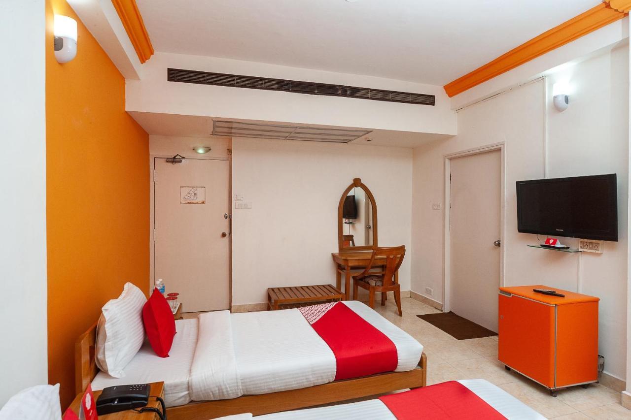 Hotel Manhattan Madras Buitenkant foto