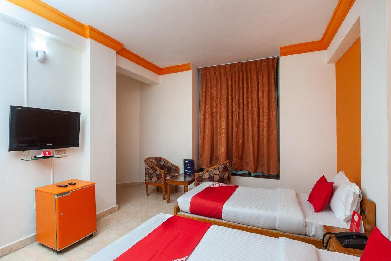 Hotel Manhattan Madras Buitenkant foto