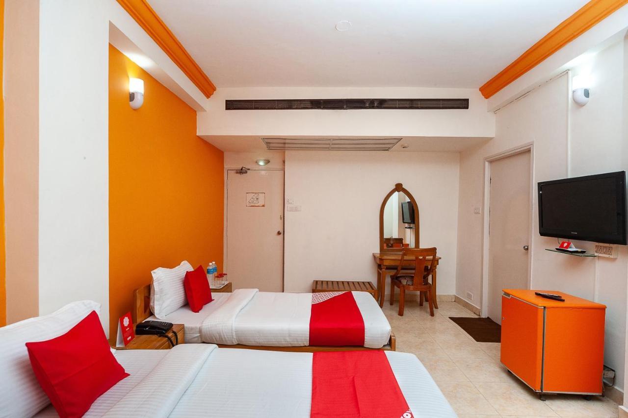Hotel Manhattan Madras Buitenkant foto